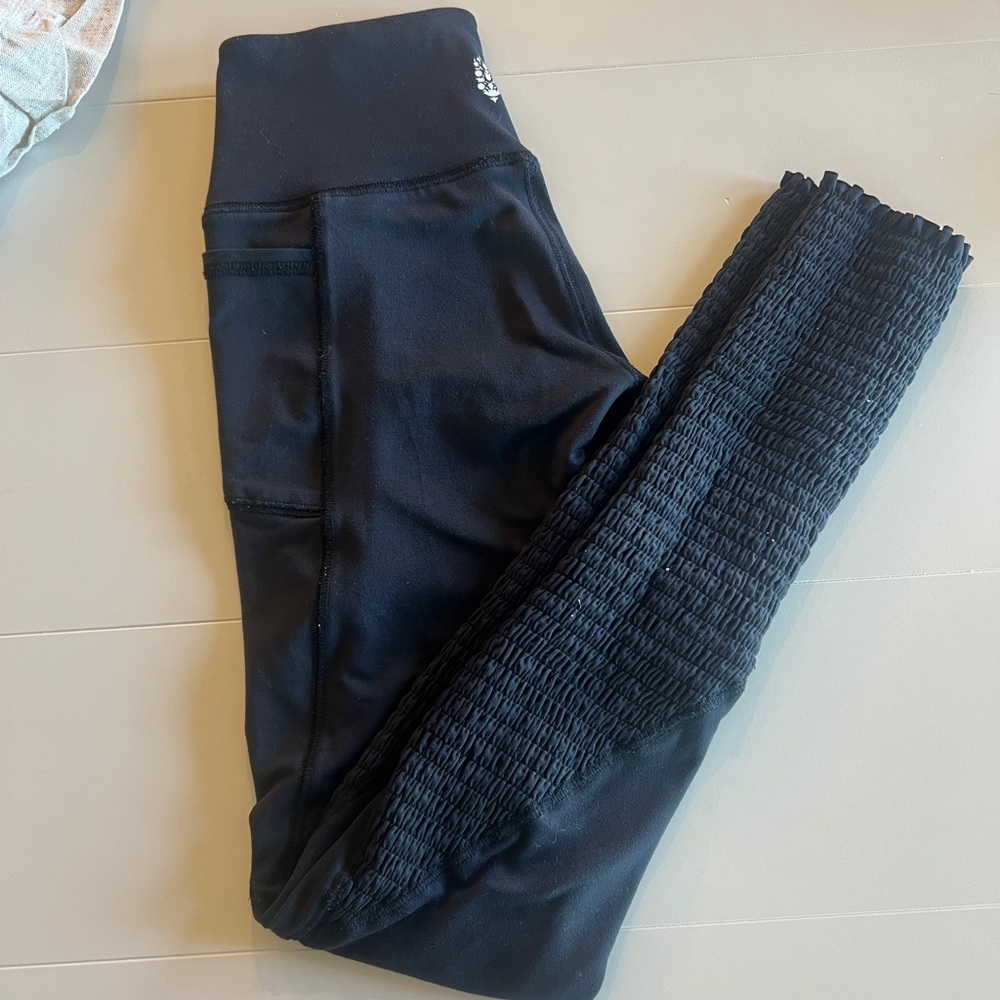 FREE PEOPLE BLACK LEGGINGS